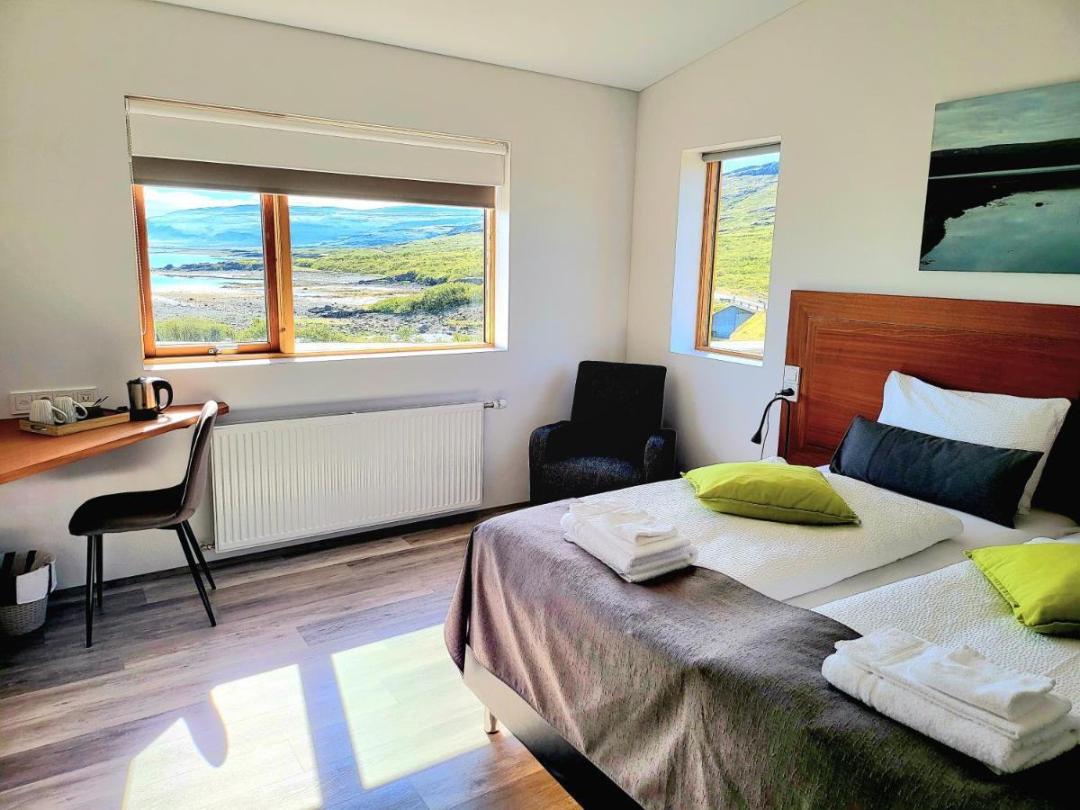 Hotel Flokalundur Brjanslaekur ภายนอก รูปภาพ