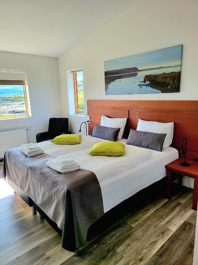 Hotel Flokalundur Brjanslaekur ภายนอก รูปภาพ