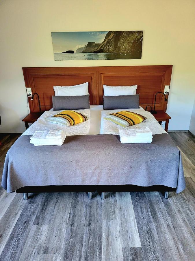 Hotel Flokalundur Brjanslaekur ภายนอก รูปภาพ