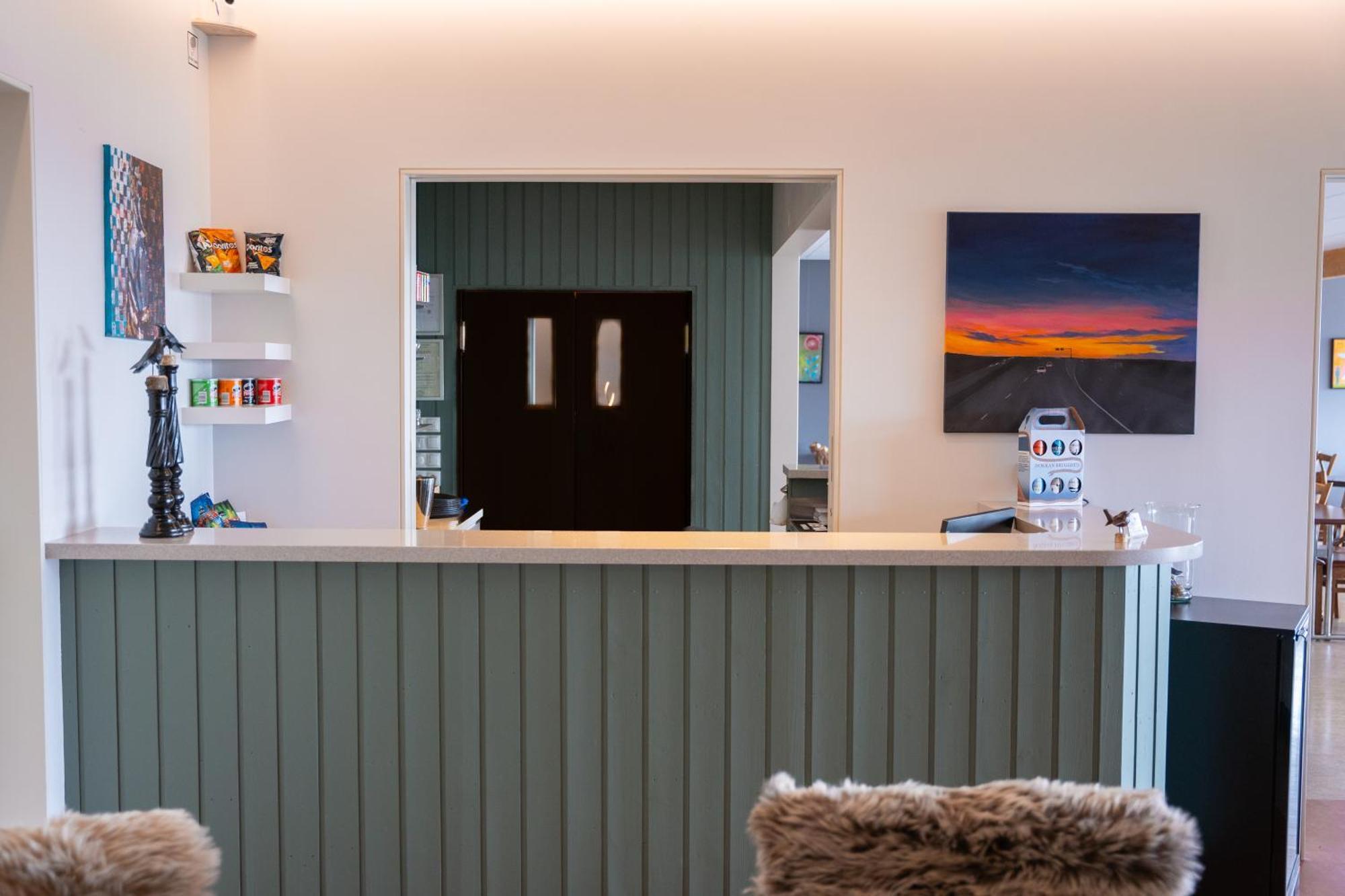 Hotel Flokalundur Brjanslaekur ภายนอก รูปภาพ