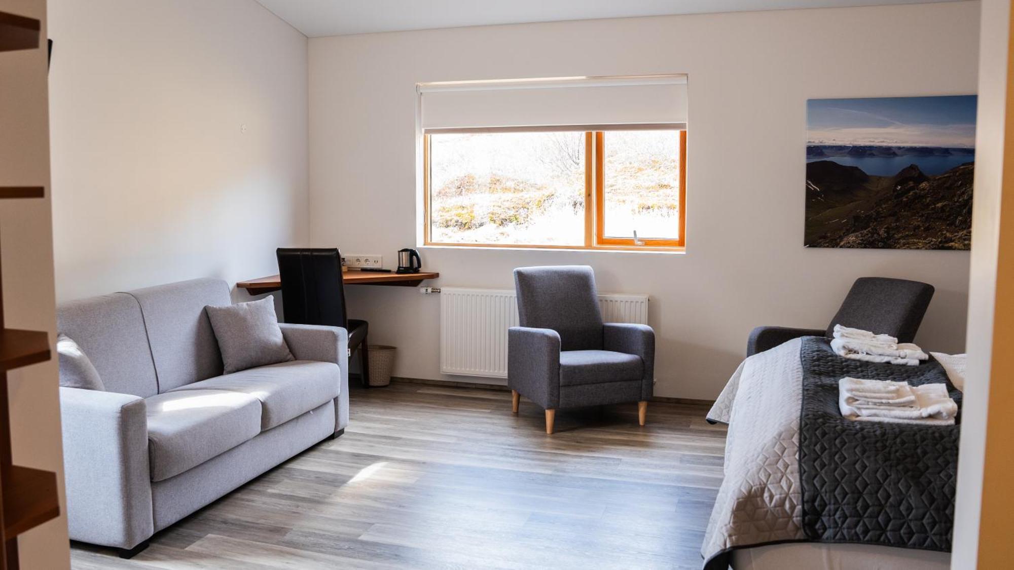 Hotel Flokalundur Brjanslaekur ภายนอก รูปภาพ